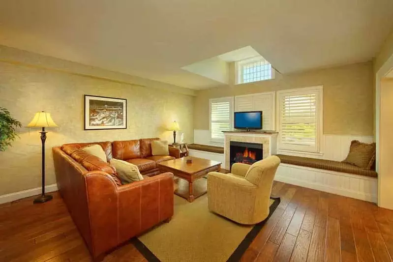 living room in pigeon forge condo