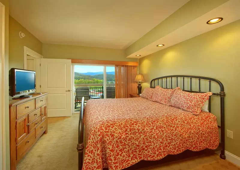 bedroom in Pigeon Forge condo