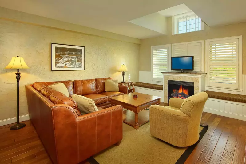 living area in Pigeon Forge condo