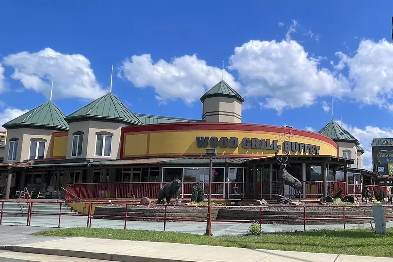 Wood Grill Buffet in Pigeon Forge