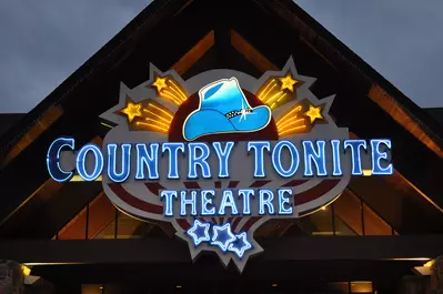 country tonite pigeon forge show